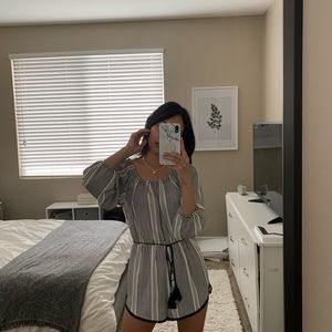 URBAN OUTFITTERS ROMPER - SIZE S